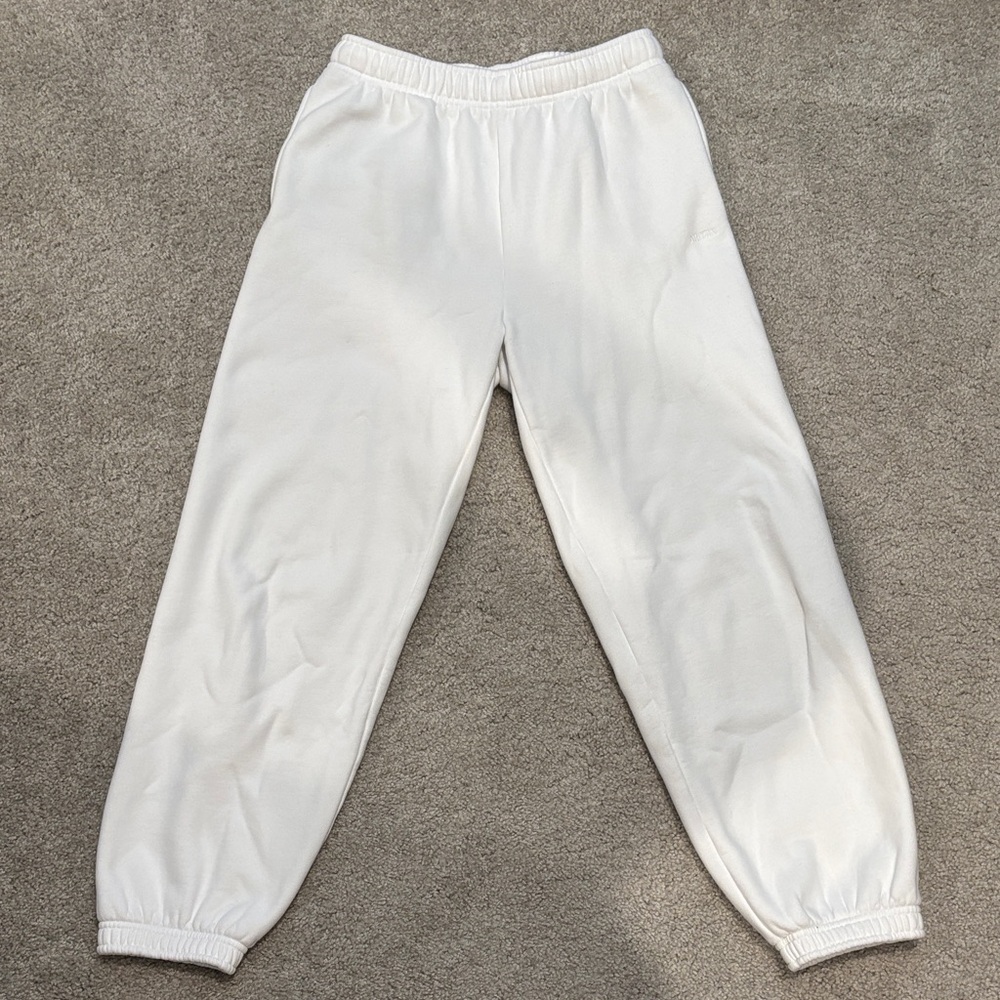 Women’s White Aritiza Jogger sweat Pants